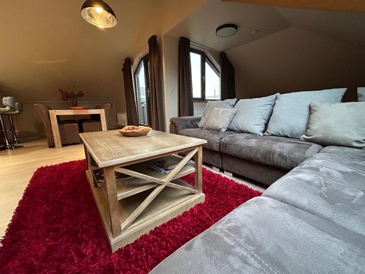 Race & Rooms Appartment Ставело Екстериор снимка